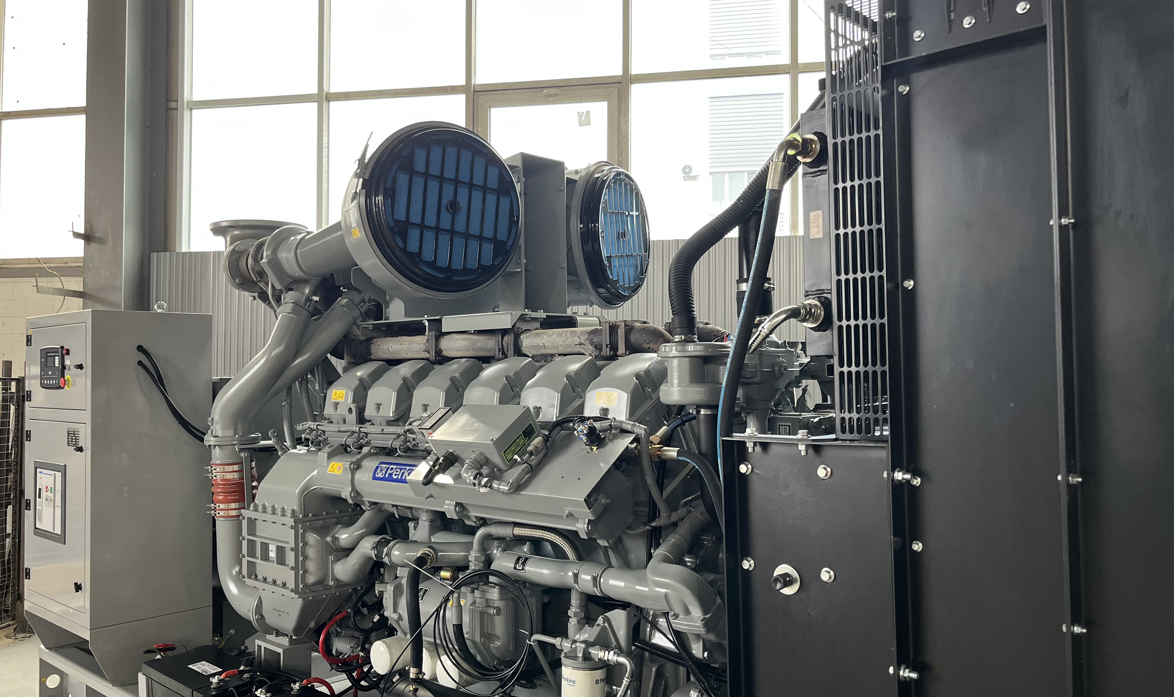 Дизельный генератор ЭнергоГранум АД-1000-Т400-PE